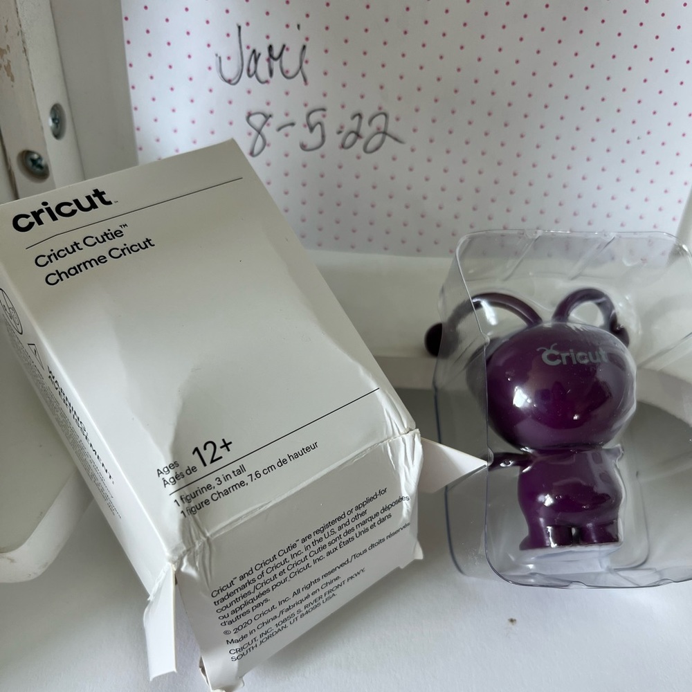 Cricut cutie concord purple